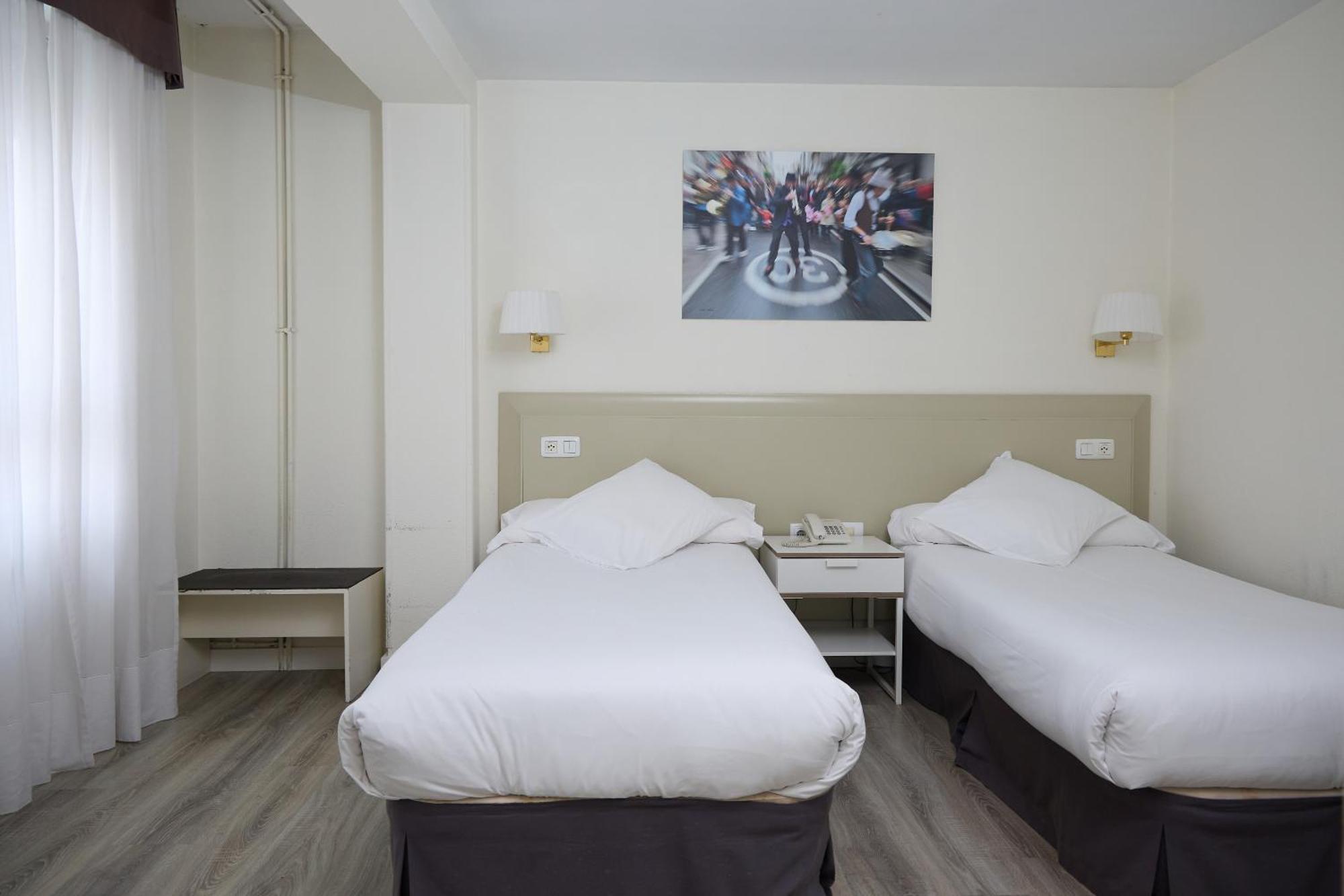 Plaza Hotel 2*