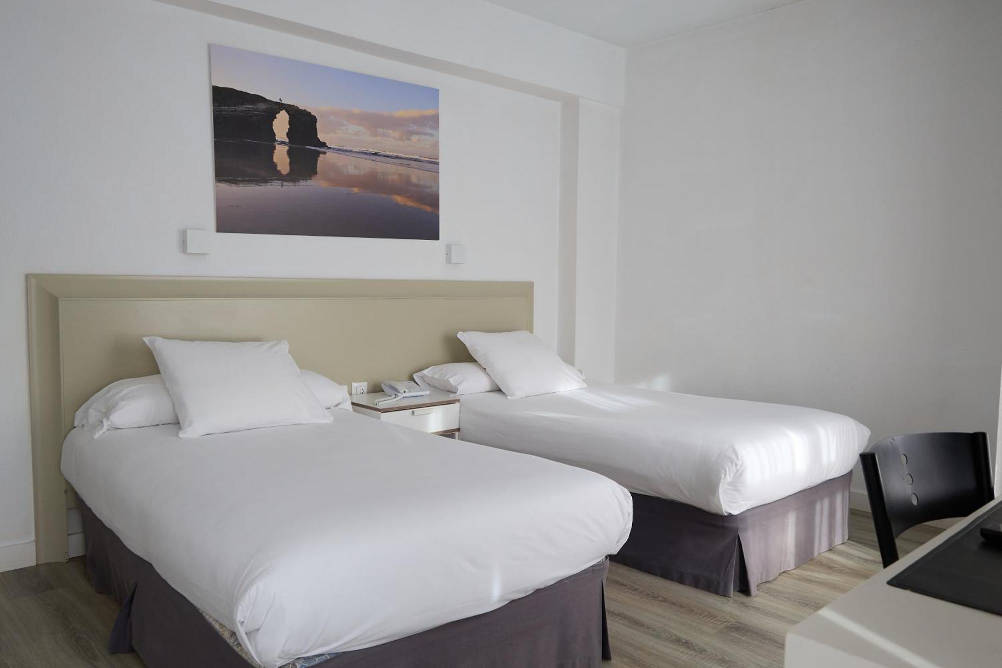Hotel Plaza 2*