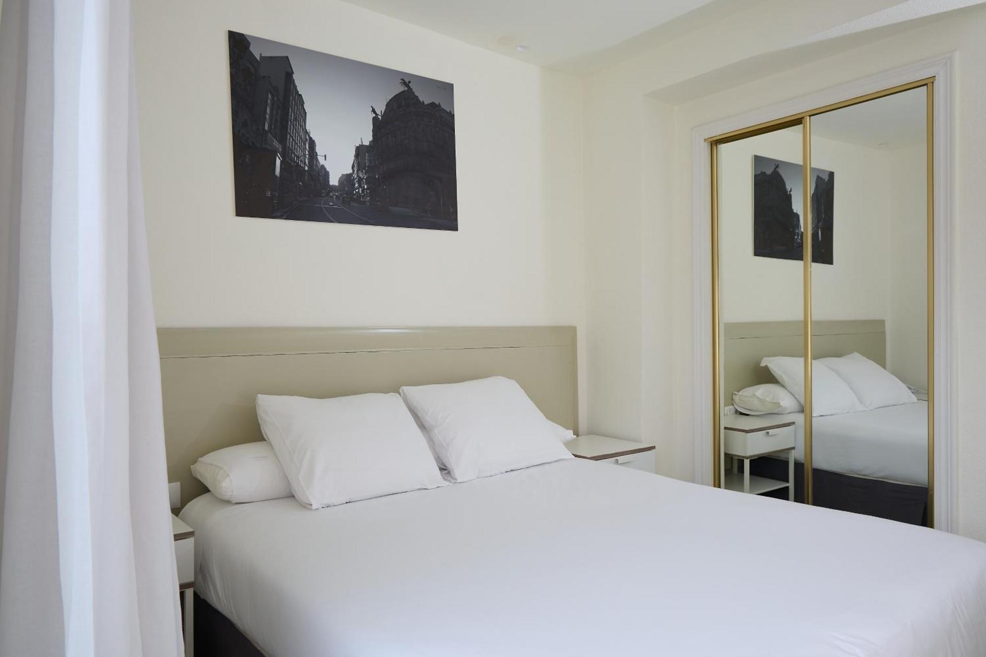 Plaza Hotel 2*