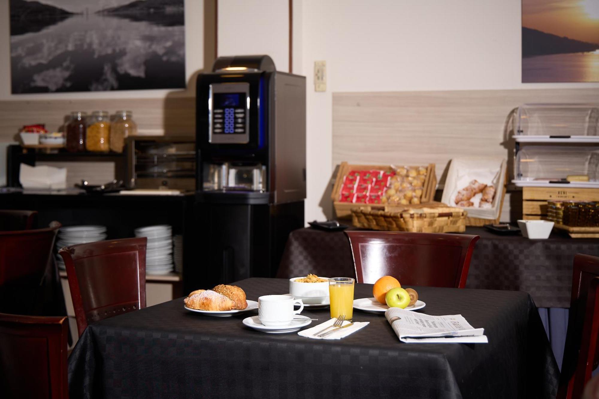 Hotel Plaza 2*